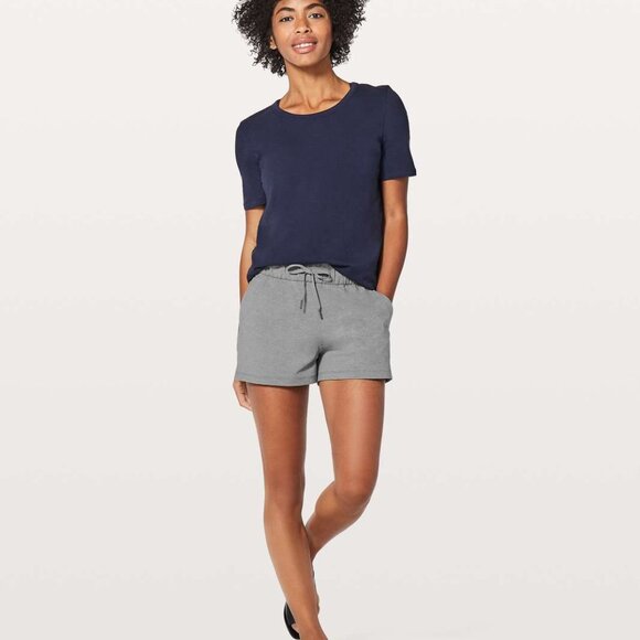 lululemon athletica Pants - Lululemon On the Fly Short 2.5" Heathered Slate Size 6